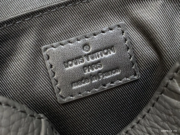 WIS LOUIS VUITTON Christopher Nano 0714
